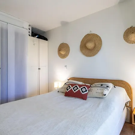 Appartement Cap Negre - Domaine De La Pinede-21 By Interhome *